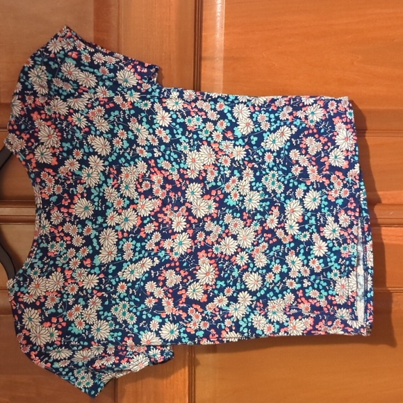 About a girl crop top - Picture 3 of 4